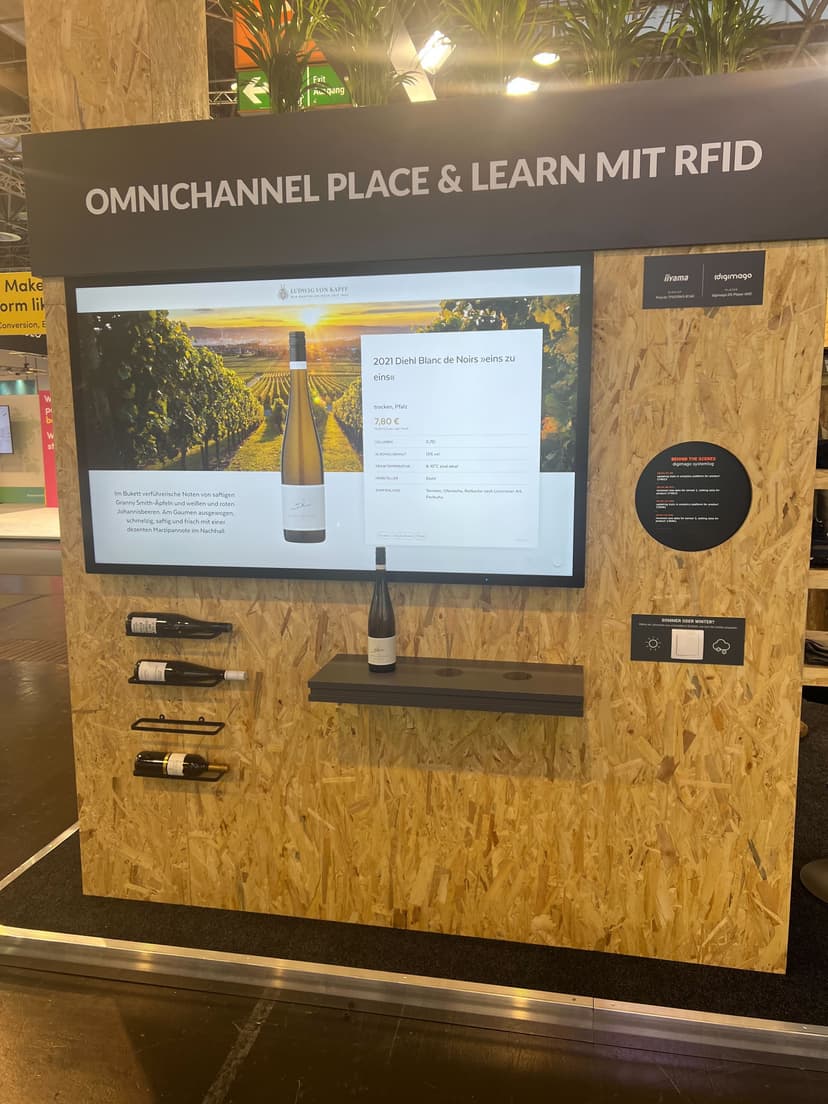 Lift & Learn RFID display close-up